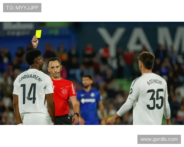 奥雷利安·楚阿梅尼：客串中卫展现多位置战术价值