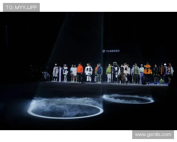 柳雅慧居然能把训练场变成时尚秀场了？这谁能比得上啊！